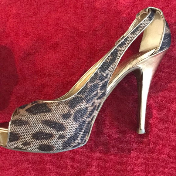 🌟GUESS Peep toe Animal Print Pumps GUC! Size 8.5 - Picture 2 of 8